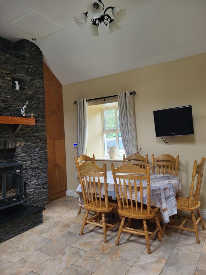 Colleen Bawn Cottage Gap Of Dunloe Kerry Laune Bridge Екстериор снимка