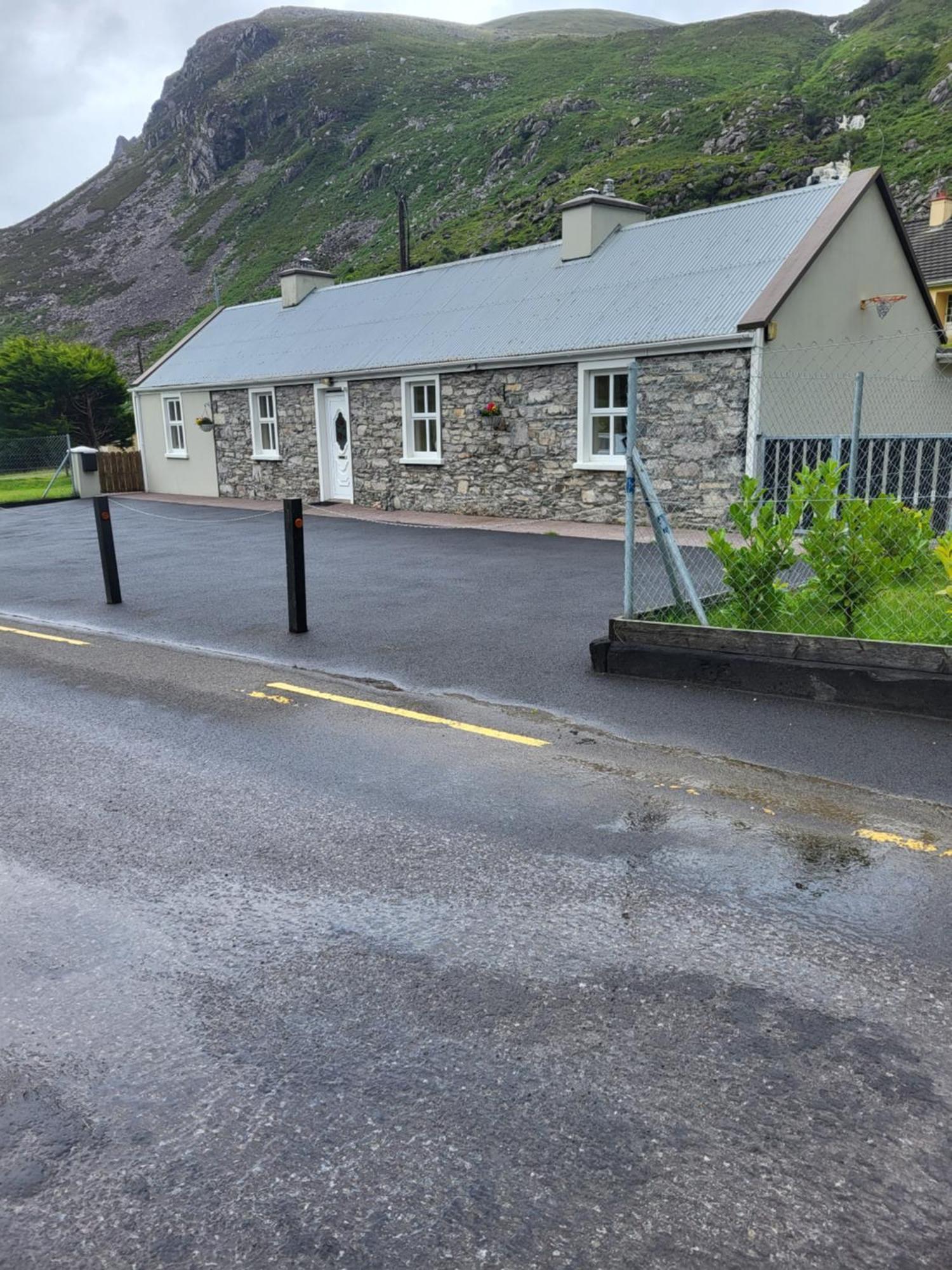 Colleen Bawn Cottage Gap Of Dunloe Kerry Laune Bridge Екстериор снимка